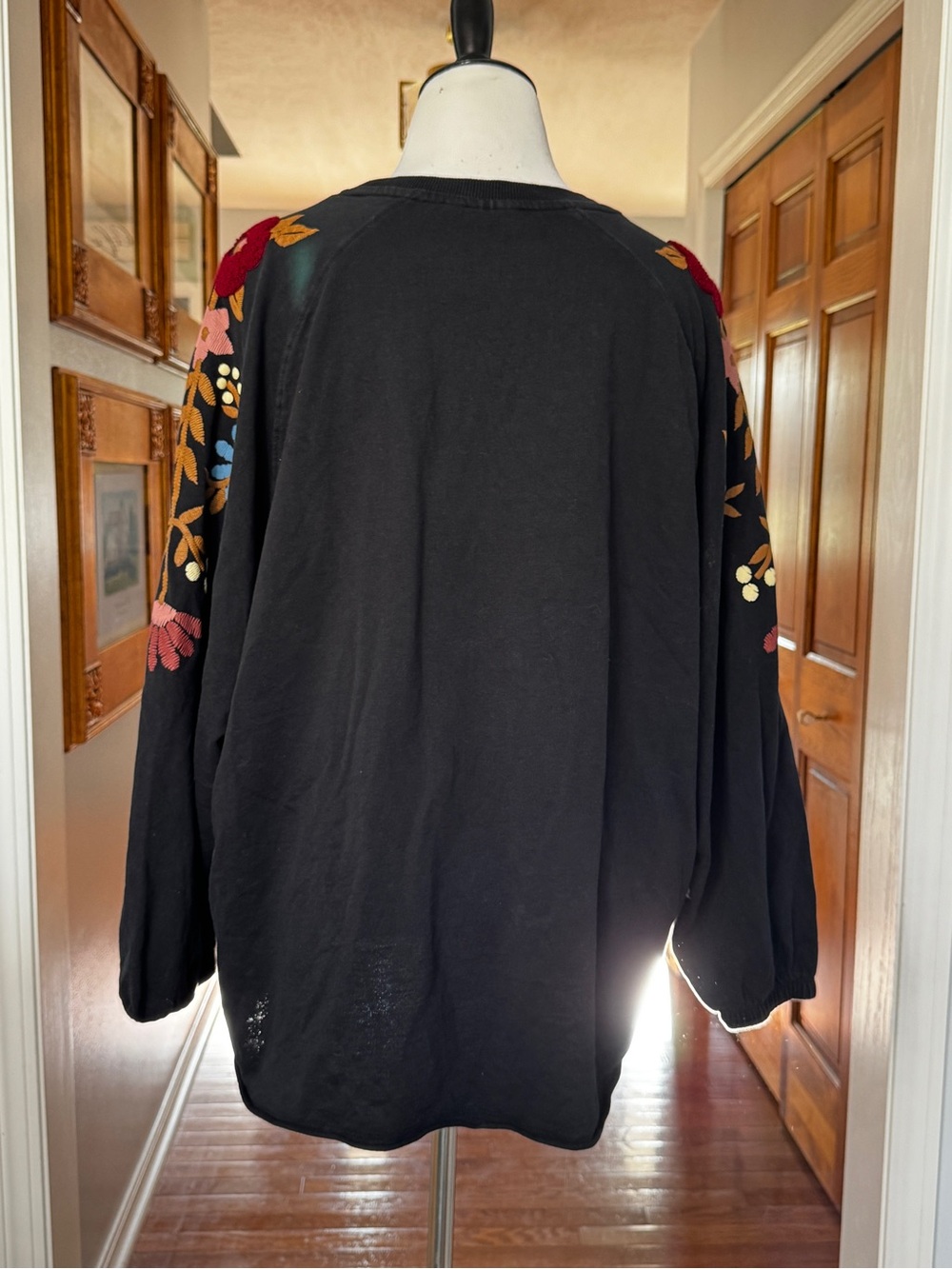 Juna Rose by Vero Moda black floral embellished oversized top 
Size Medium boho - Picture 4 of 7